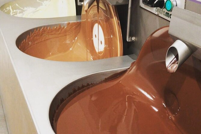1.5h Belgian Chocolate Workshop in Brussels (bean to bar) - The instructors make the difference