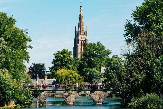 2-Hour Historical Walking Tour in Bruges with Praline Included - The Boniface Bridge and Flemish painting