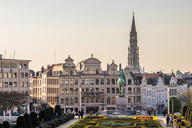 A Self-Guided Tour of Brussels: From Medieval to Modern Times - From Anneessenstoren to the Sablon