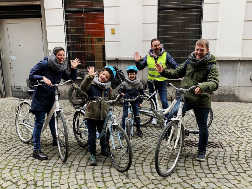 Antwerp: City Highlights Guided Bike Tour - Bikes, comfort, and city traffic