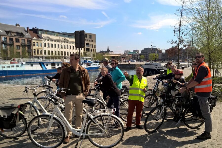 Antwerp: City Highlights Guided Bike Tour - Starting near Vleminckstraat 15a