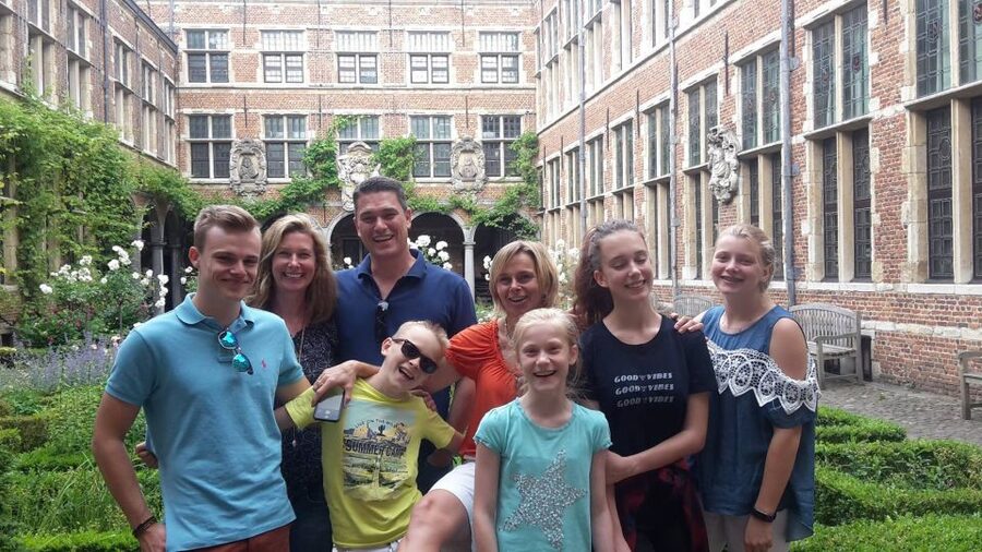 Antwerp: City Highlights Walking Tour - Vleeshuis and the old streets around it
