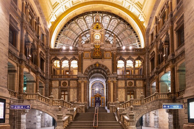Antwerp: City Walk with Audio Guide in 7 Languages on your Phone - Forty stories, including chocolate and medicine