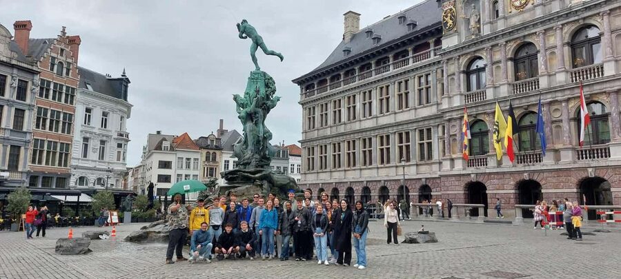 Antwerp: Historical Walking Tour in the Old City - From Vleeshuis to the Grote Markt