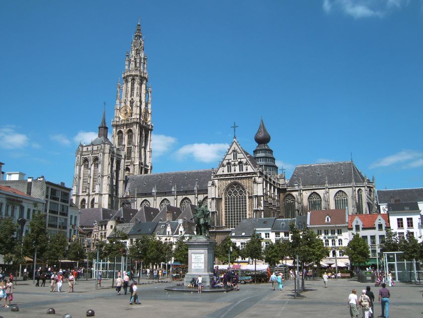Antwerp: Private Historical Highlights Walking Tour - Starting beneath the guild houses in Grote Markt