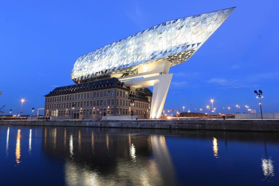 Antwerp: Private Walking Tour with a Local - Choosing Your Meeting Point in Central Antwerp