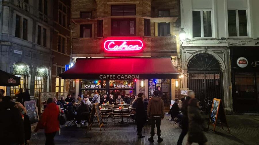 Antwerp: Pub Crawl in the Historical City - Antwerp’s old town, one glass at a time