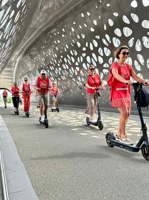 Antwerp: The Big Five City Highlights E-kickscooter Tour - Starting at Jezusstraat 37