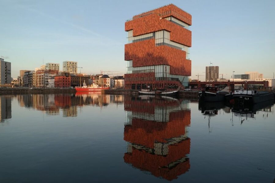 Antwerp: Walking Tour from Steen to Central Station - What the Private Format Adds