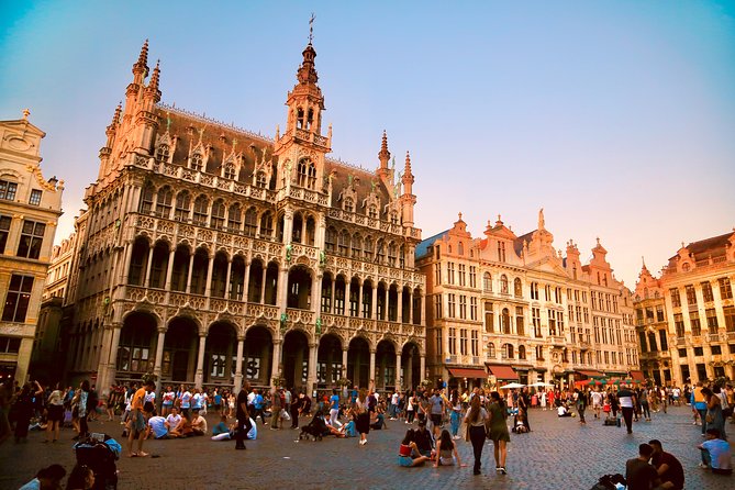 Architecture Tour of Brussels - BOZAR and Mont des Arts: art behind walls, views above the city
