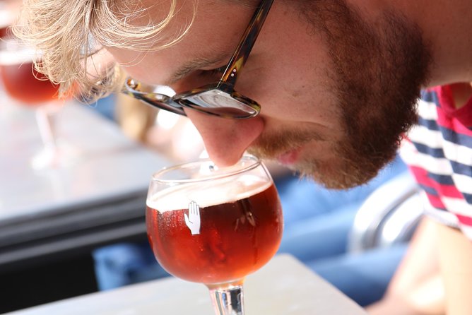 BeerWalk Antwerp (Dutch guide) - Highlander Café on a Beautiful Antwerp Square