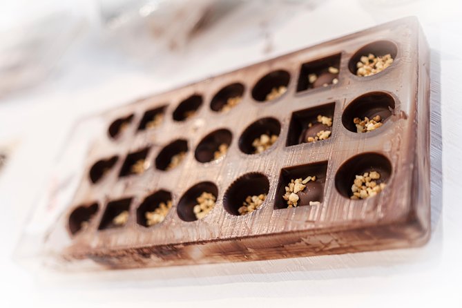 Belgian Chocolate Workshop in Bruges - How much chocolate history will you learn?