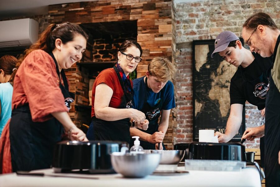 Bruges: Belgian Praline and Mendiants Chocolate Workshop - Making crisp mendiants with fruit and texture