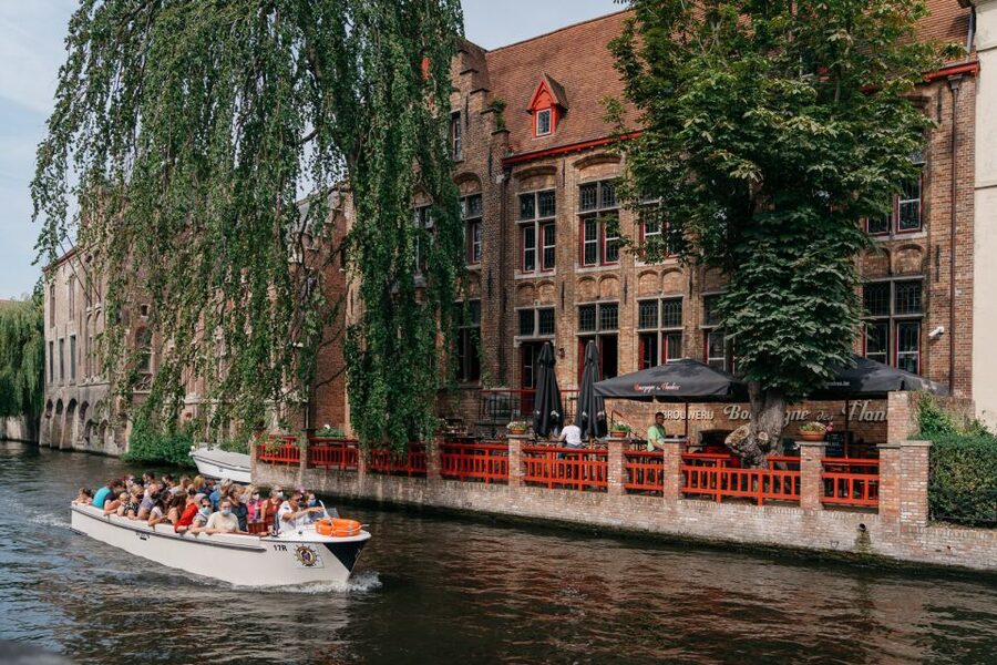 Bruges: Bourgogne des Flandres Brewery and Distillery Visit - Who will enjoy this visit most?