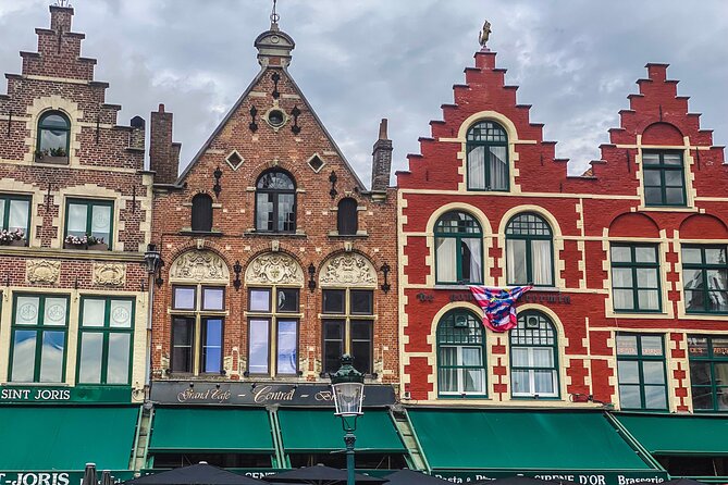 Bruges by a Local: Exciting Stories, Mysteries, People and Choco - Starting beneath the Belfry on the Markt