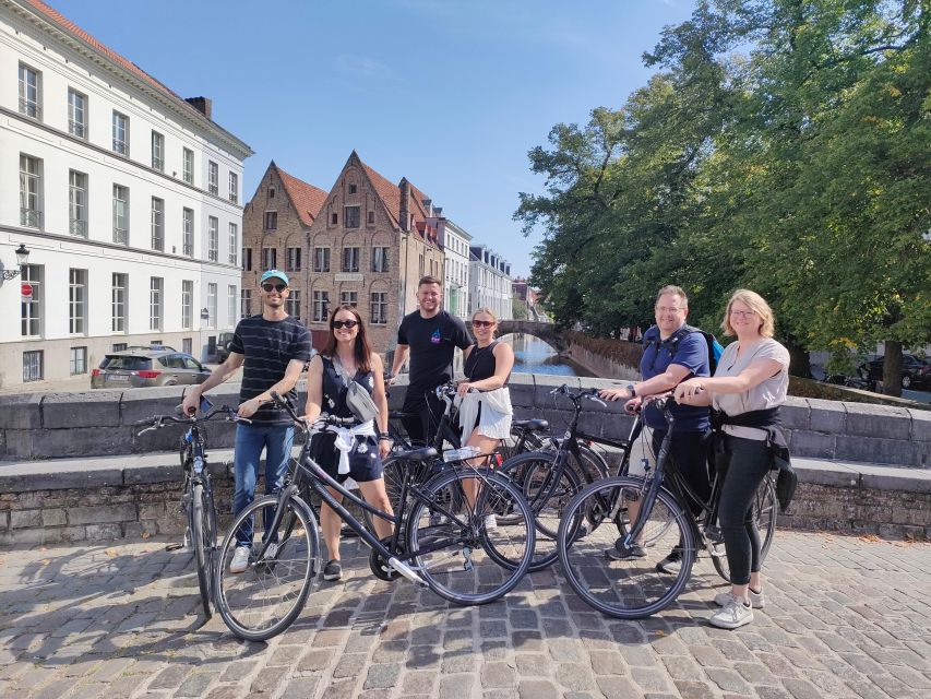 Bruges by bike with family and friends! - Gruuthuse, Minnewater, and the Beguinage