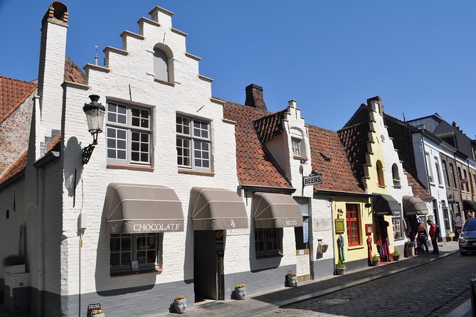Bruges by bike with friends and family! - Kruispoort: A City Gate With Imperial Connections