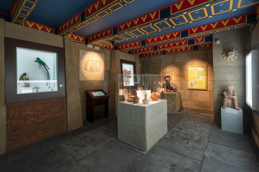 Bruges: Choco-Story Chocolate Museum Guided Tour w/Tastings - Audio guidance and the museum route