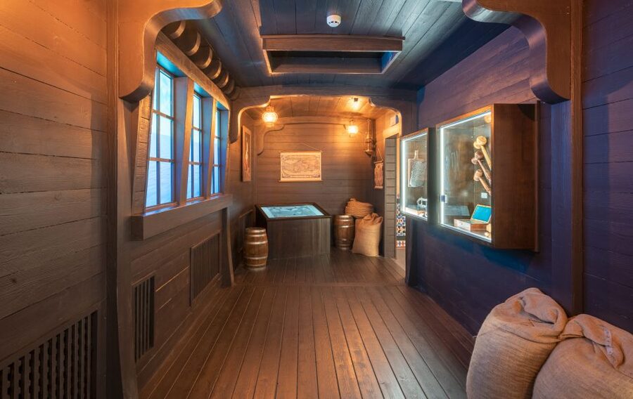 Bruges: Choco-Story Chocolate Museum Guided Tour w/Tastings - Interactive displays that work for children