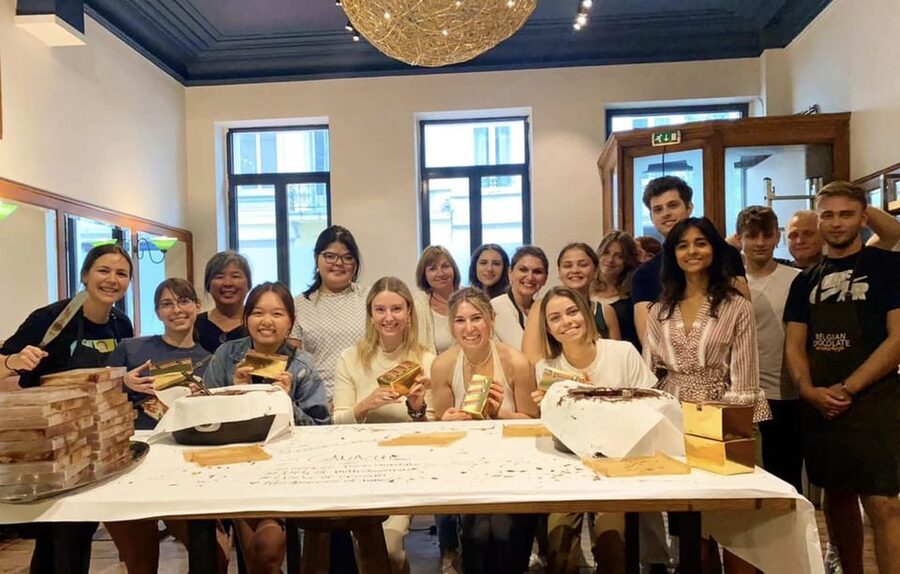 Bruges: Chocolate Truffle Making Class - The first taste: hot chocolate and a short lesson