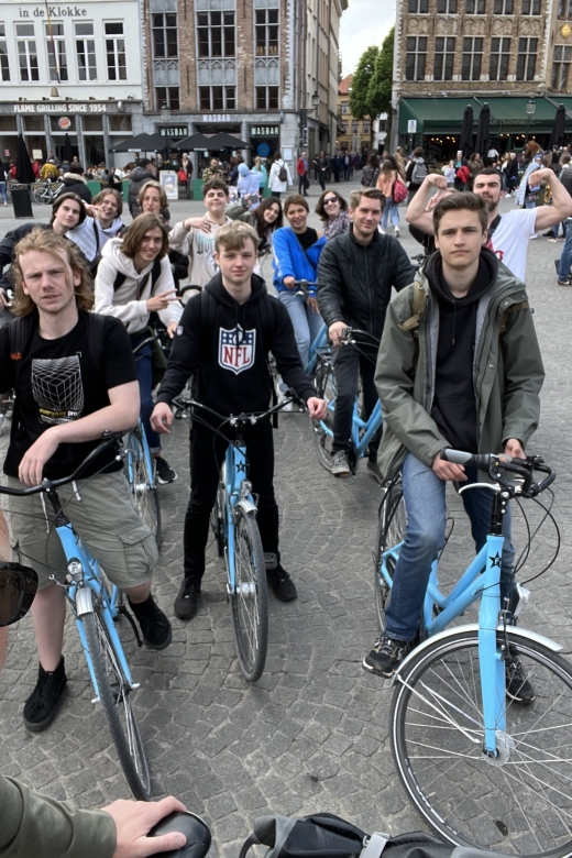 Bruges: City Highlights Bike Tour - Cobblestones, cycle paths, and the real riding experience