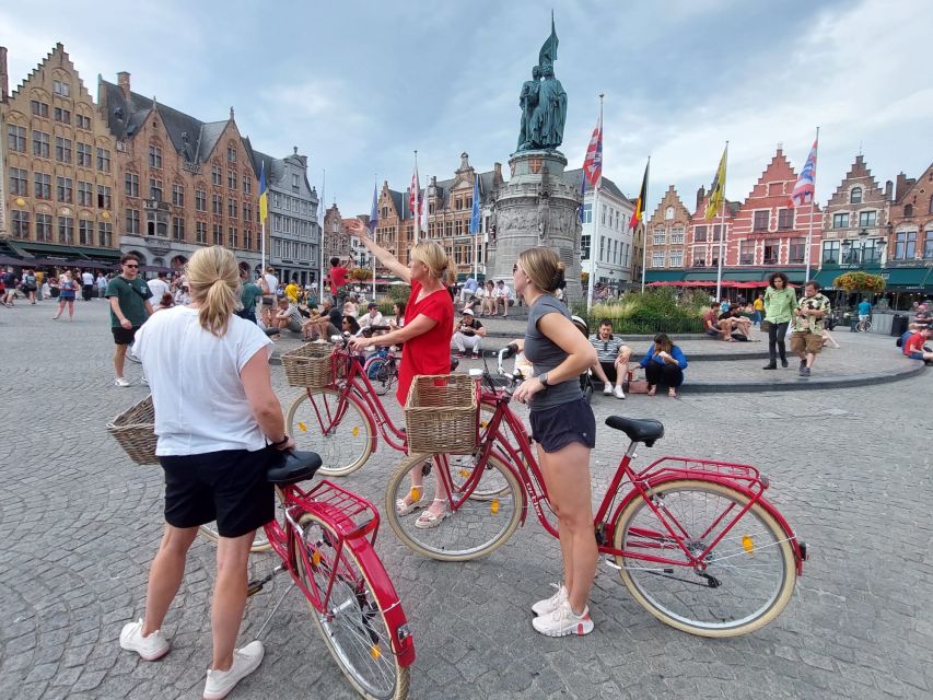 Bruges: Guided Retro Bike Tour of Highlights and Hidden Gems - What riding in Bruges is really like