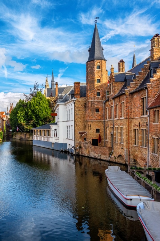 Bruges: Guided Rickshaw Tour - Photo stops and useful local advice