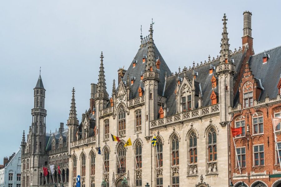 Bruges: Guided Rickshaw Tour - Who should choose this Bruges tour?