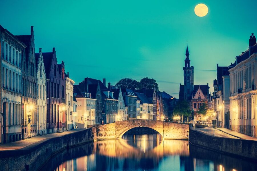 Bruges: Guided Walking Tour - Market Square and the Belfort finish