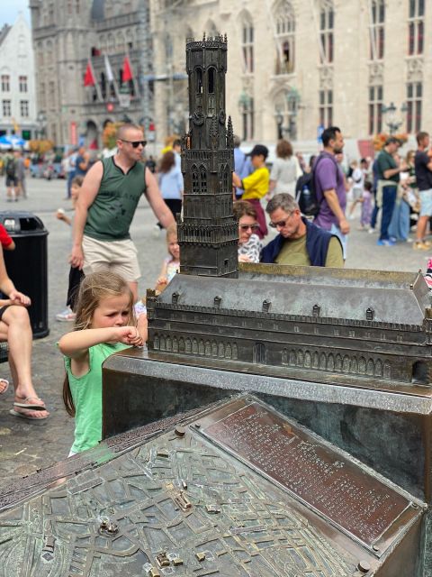 Bruges Guided Walking Tour: Stories, Mysteries and People - Rozenhoedkaai and the famous canal views