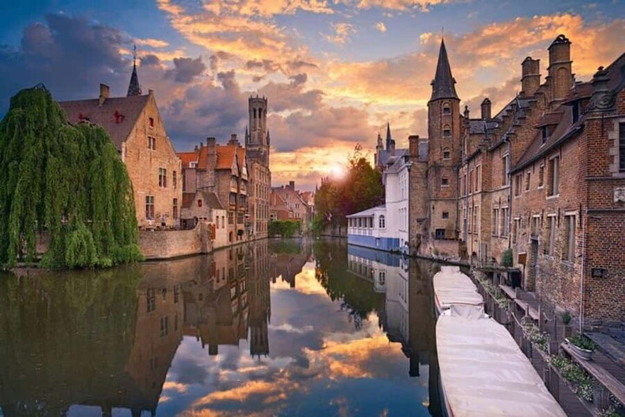 Bruges : Highlights & Hidden gems Walking Tour - Why a private walk works well in Bruges