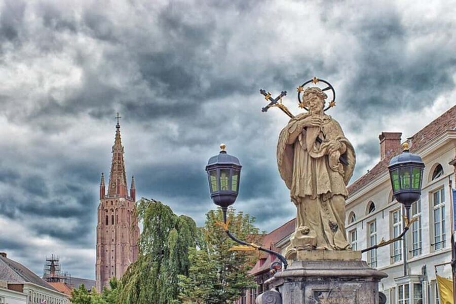 Bruges : Highlights & Hidden gems Walking Tour - Following the Ghent to Bruges canal