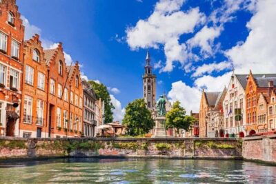 Highlights & Hidden gems Walking Tour