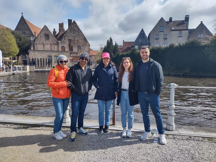 Bruges: Historical Walking Tour with Food Tasting - Two chocolate shops, two chances to compare