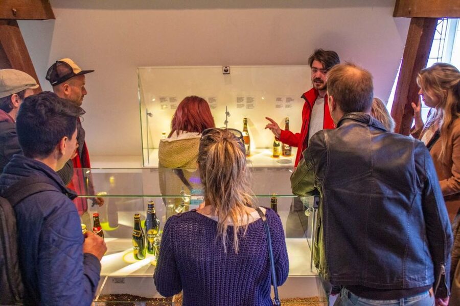 Bruges: History, Chocolate and Beer Walking Tour - Who should book this Bruges experience?