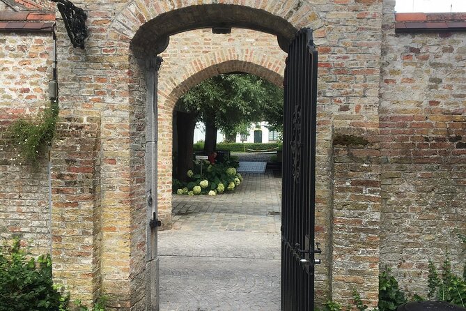 Bruges’ Legends and Hidden Treasures: A Self-Guided Audio Tour - The Beguinage and Lake of Love