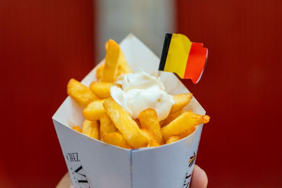 Bruges: Private Food Tour – 10 Tastings with Locals - Who should book this Bruges food tour?