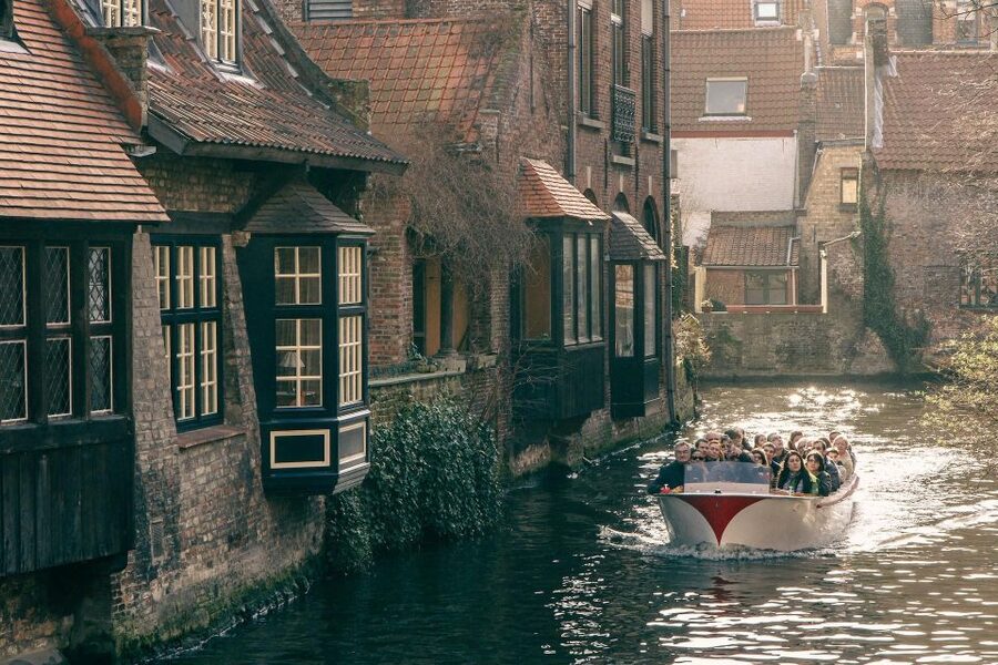 Bruges: private guided day tour - The Beguinage and Bruges at a gentler pace