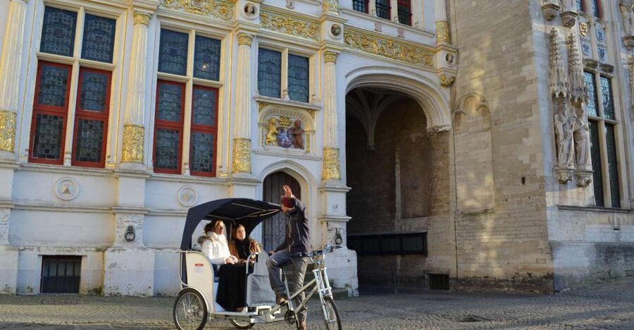 Bruges: Private Guided Tour by Pedicab - Key points to know before booking