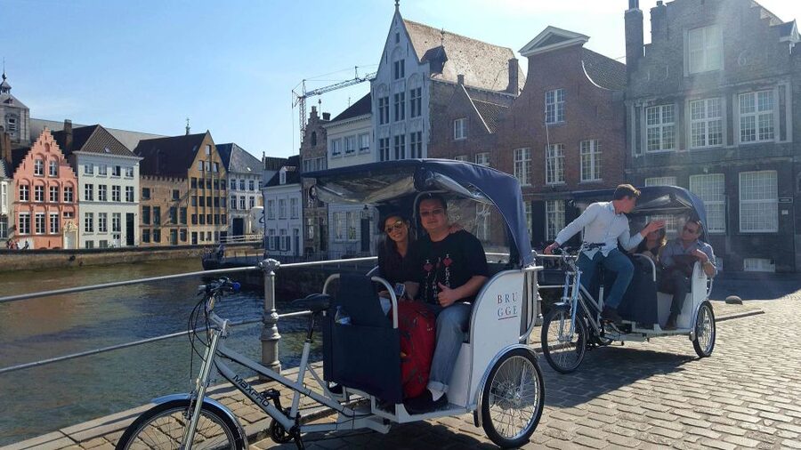 Bruges: Private Guided Tour by Pedicab - Canals, medieval buildings, and the city’s main sights