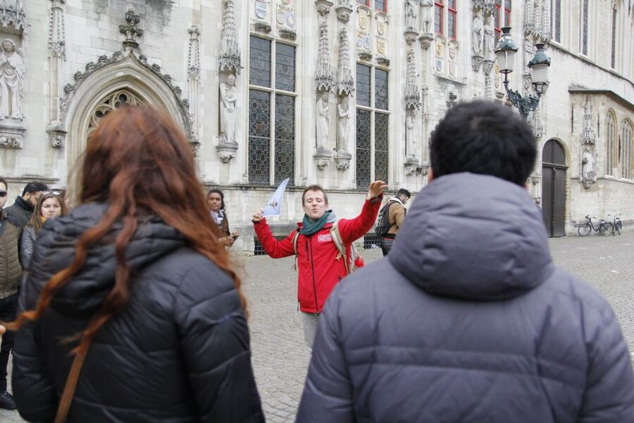 Bruges: Private Interactive Trivia City Tour - How the 150-minute quiz walk works