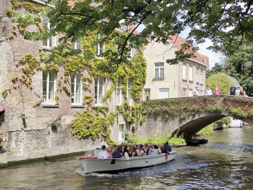 Bruges: Small Group Boat Cruise and Guided Walking Tour - Why this Bruges tour works as a first-day introduction