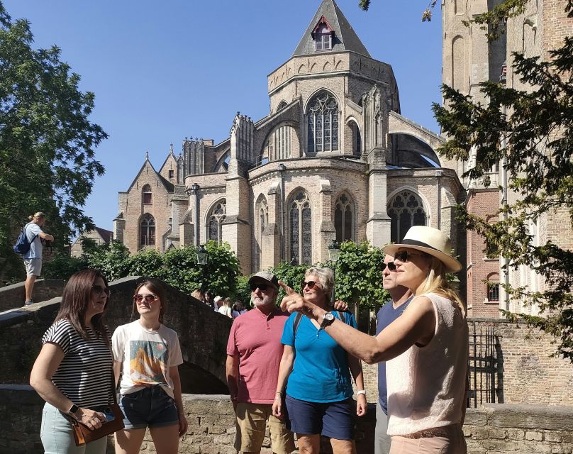 Bruges: Small Group Boat Cruise and Guided Walking Tour - Forty minutes on the Bruges canals