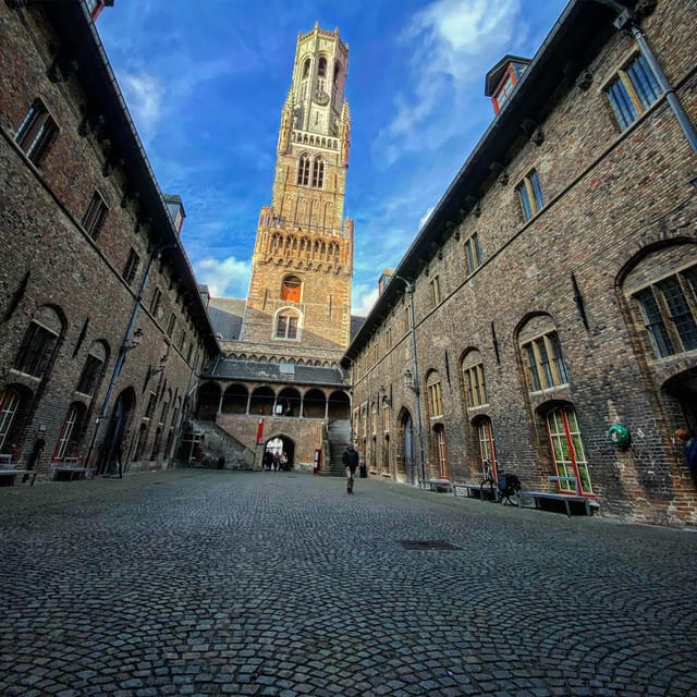 Bruges: Traditional Food Group Walking Tour - Waffles in two distinctly Belgian styles