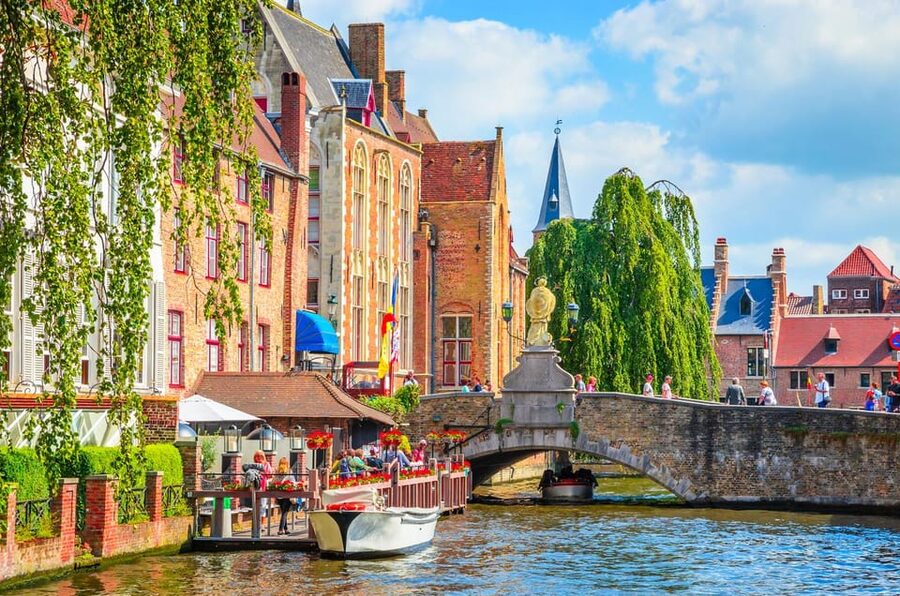 Bruges Unveiled: A Private Full-Day Tour from Brussels - Bruges bridges, canals and the famous quays