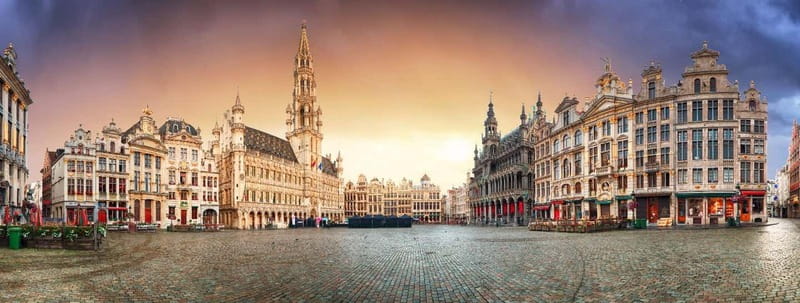 Brussels: 2-Hour Dark Side of Brussels Private Tour - Starting beneath Brussels’ grandest facade