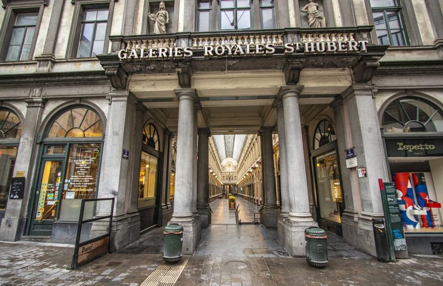 Brussels: Capture the most Photogenic Spots with a Local - Meeting at La Brocante