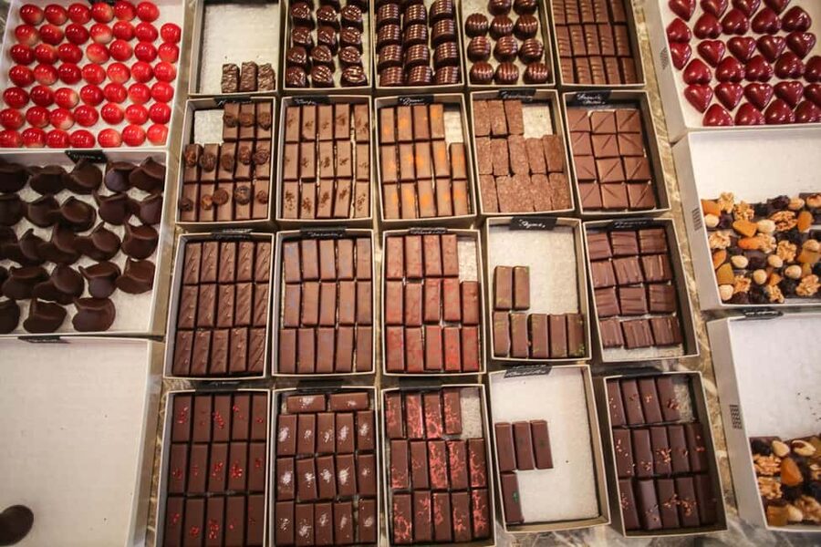 Brussels: Chocolate Appreciation and Tasting Walking Tour - The final stretch toward Saint Catherine’s