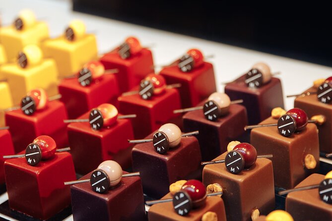 Brussels Chocolate Walking Tour and Workshop - The workshop: fun, social, and not a chocolate-making course