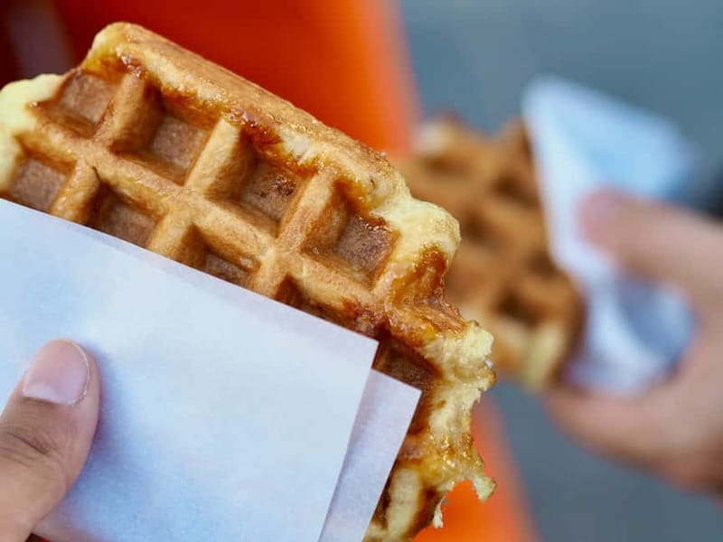 Brussels: City Center Guided Food Tour with Tastings - Starting at Patatak on Rue de la Bourse